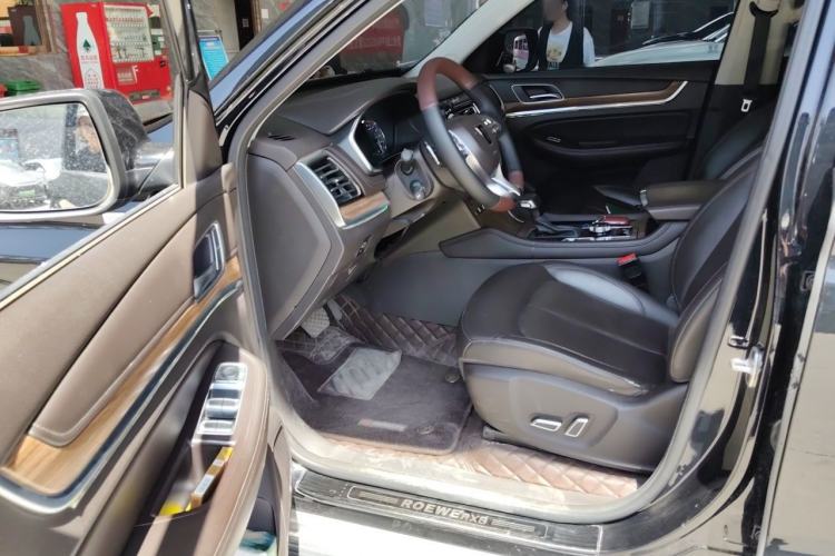 Used Roewe RX8 2019 30T Smart Connectivity Four-Wheel Drive Supreme Flagship Edition Driver Seat