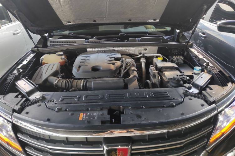 Used Roewe RX8 2019 30T Smart Connectivity Two-Wheel Drive Supreme Flagship Edition Engine Bay