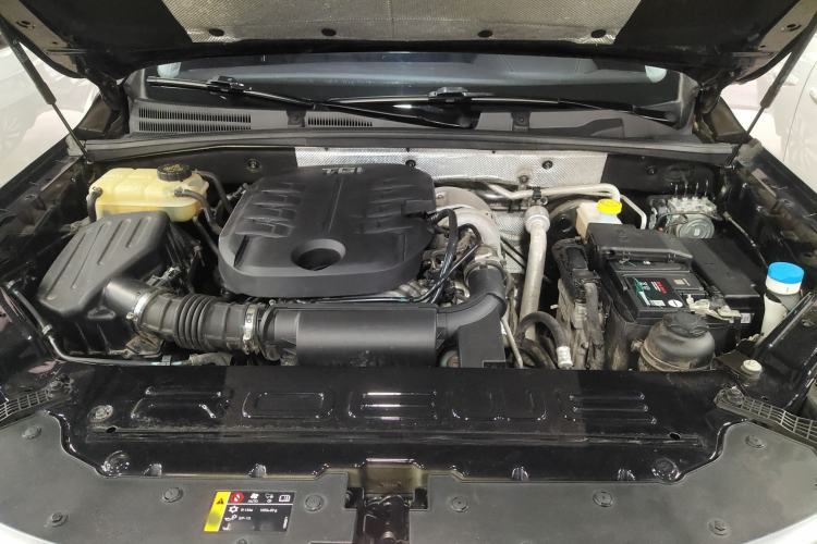 Used Roewe RX8 2019 30T Smart Connectivity Two-Wheel Drive Supreme Flagship Edition Engine Bay
