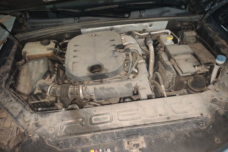 Used Roewe RX8 2019 30T Smart Connectivity Two-Wheel Drive Supreme Flagship Edition Engine Bay