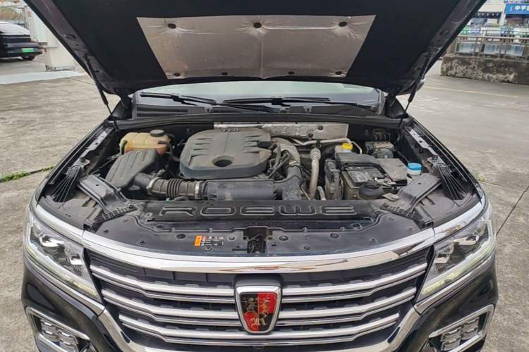 Used Roewe RX8 2019 30T Smart Connectivity Two-Wheel Drive Supreme Flagship Edition Engine Bay