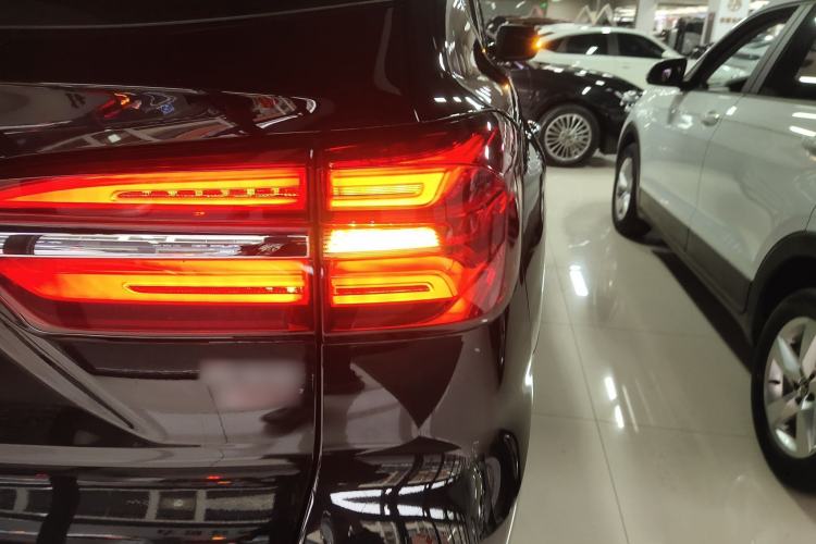 Used Roewe RX8 2019 30T Smart Connectivity Two-Wheel Drive Supreme Flagship Edition Exterior 1