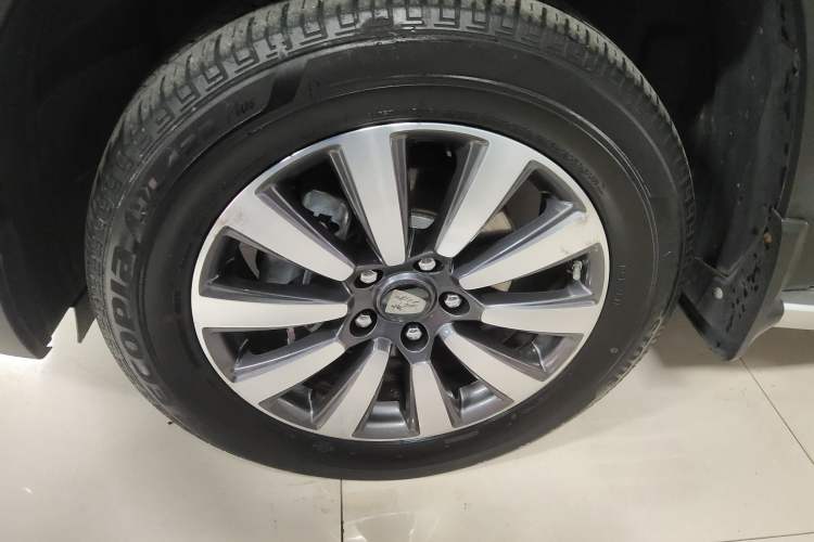 Used Roewe RX8 2019 30T Smart Connectivity Two-Wheel Drive Supreme Flagship Edition Exterior 2