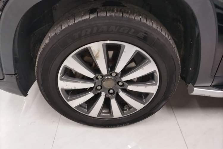 Used Roewe RX8 2019 30T Smart Connectivity Two-Wheel Drive Supreme Flagship Edition Exterior 4