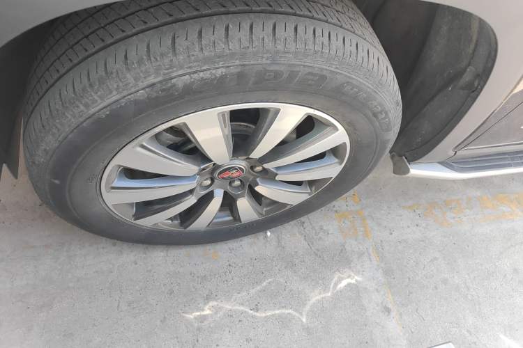 Used Roewe RX8 2019 30T Smart Connectivity Four-Wheel Drive Supreme Flagship Edition Exterior 4