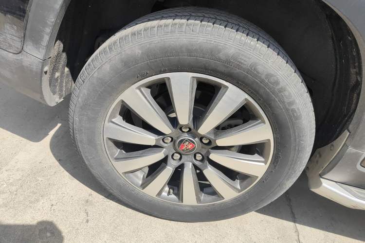 Used Roewe RX8 2019 30T Smart Connectivity Four-Wheel Drive Supreme Flagship Edition Exterior 5