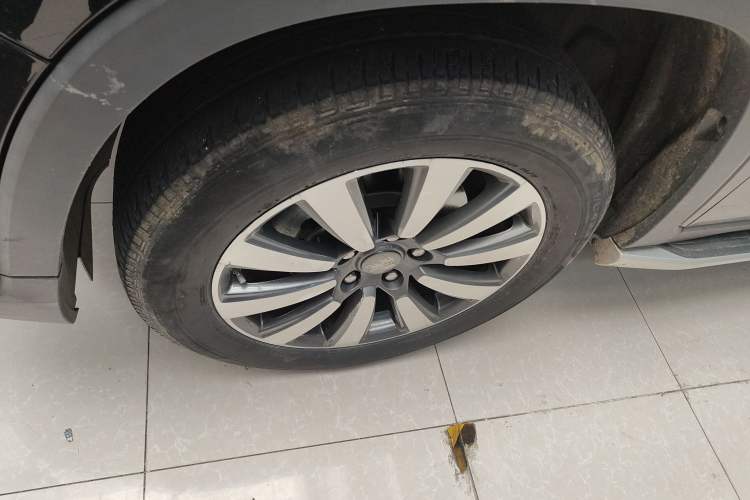 Used Roewe RX8 2019 30T Smart Connectivity Two-Wheel Drive Supreme Flagship Edition Exterior 7