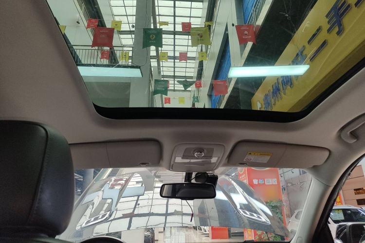 Used Roewe RX8 2019 30T Smart Connectivity Two-Wheel Drive Supreme Flagship Edition Headliner