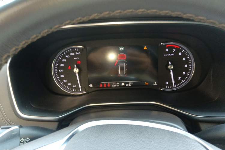 Used Roewe RX8 2019 30T Smart Connectivity Two-Wheel Drive Supreme Flagship Edition Instrument Cluster