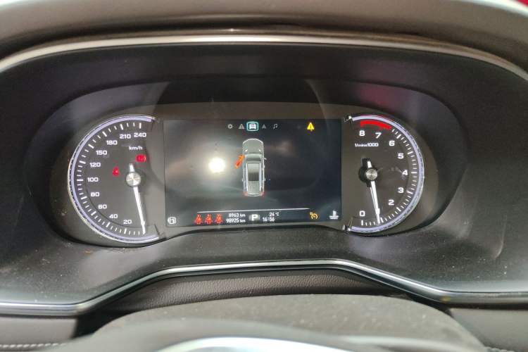 Used Roewe RX8 2019 30T Smart Connectivity Two-Wheel Drive Supreme Flagship Edition Instrument Cluster