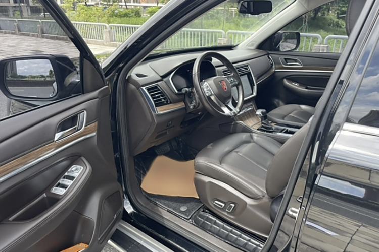 Used Roewe RX8 2019 30T Smart Connectivity Two-Wheel Drive Supreme Flagship Edition Interior 9