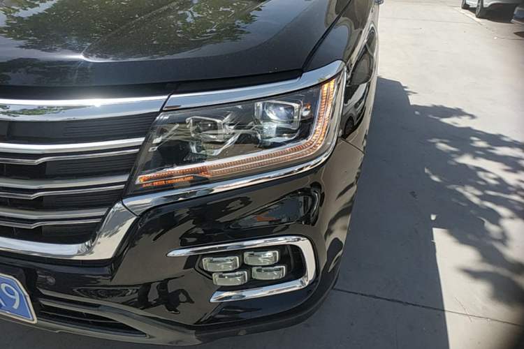 Used Roewe RX8 2019 30T Smart Connectivity Two-Wheel Drive Supreme Flagship Edition Left Front Headlight
