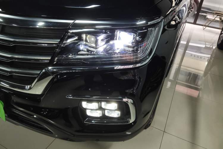 Used Roewe RX8 2019 30T Smart Connectivity Two-Wheel Drive Supreme Flagship Edition Left Front Headlight