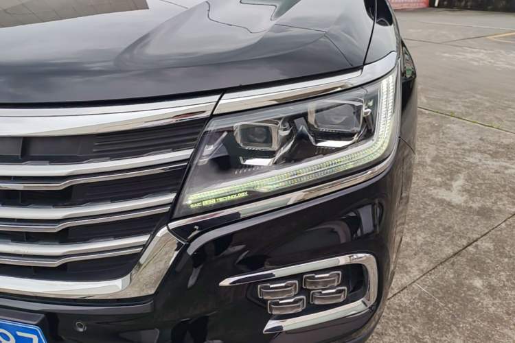 Used Roewe RX8 2019 30T Smart Connectivity Two-Wheel Drive Supreme Flagship Edition Left Front Headlight