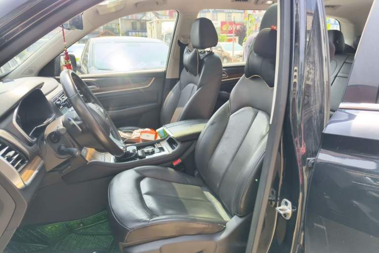 Used Roewe RX8 2019 30T Smart Connectivity Four-Wheel Drive Supreme Flagship Edition Left Front Seat
