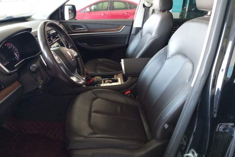 Used Roewe RX8 2019 30T Smart Connectivity Two-Wheel Drive Supreme Flagship Edition Left Front Seat