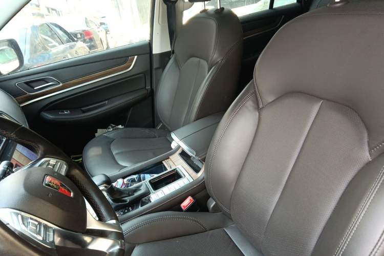 Used Roewe RX8 2019 30T Smart Connectivity Two-Wheel Drive Supreme Flagship Edition Left Front Seat
