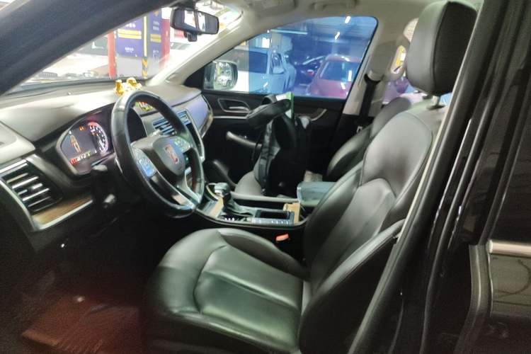 Used Roewe RX8 2019 30T Smart Connectivity Two-Wheel Drive Supreme Flagship Edition Left Front Seat