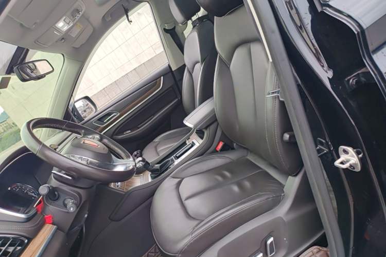 Used Roewe RX8 2019 30T Smart Connectivity Two-Wheel Drive Supreme Flagship Edition Left Front Seat