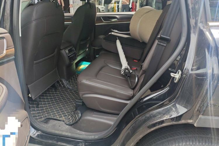 Used Roewe RX8 2019 30T Smart Connectivity Two-Wheel Drive Supreme Flagship Edition Left Rear Seat