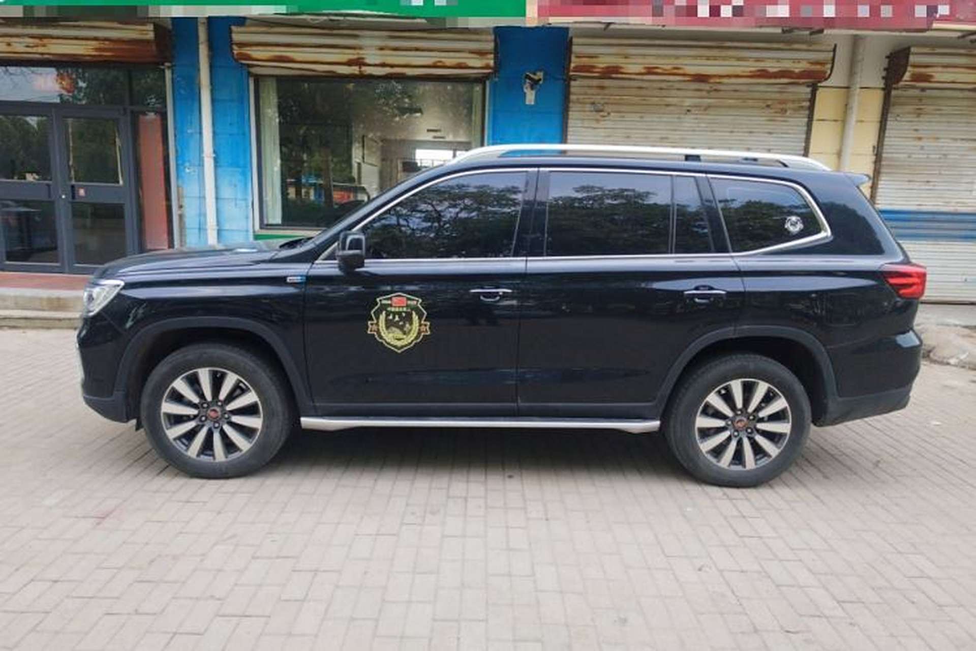 Used Roewe RX8 2019 30T Smart Connectivity Two-Wheel Drive Supreme Flagship Edition Left Side