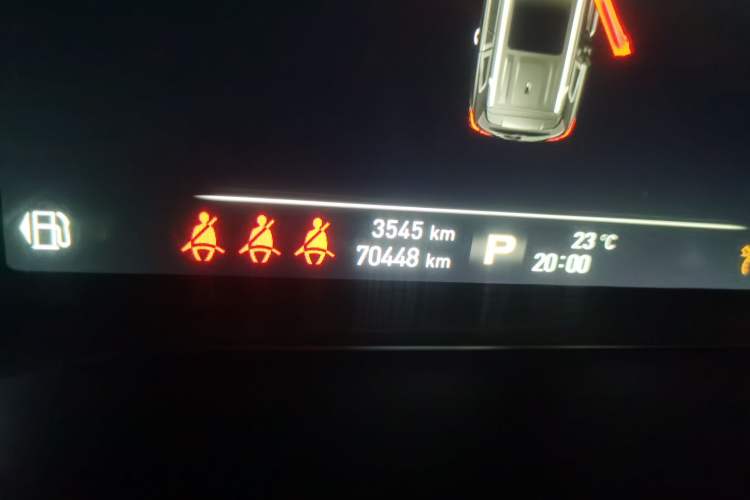 Used Roewe RX8 2019 30T Smart Connectivity Two-Wheel Drive Supreme Flagship Edition Odometer Close Up