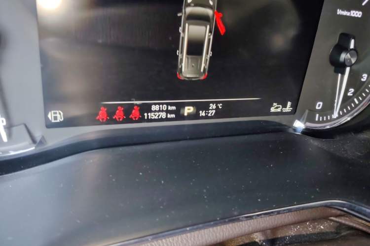 Used Roewe RX8 2019 30T Smart Connectivity Four-Wheel Drive Supreme Flagship Edition Odometer Close Up