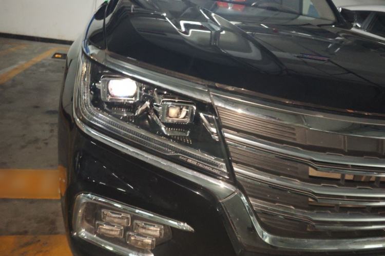 Used Roewe RX8 2019 30T Smart Connectivity Two-Wheel Drive Supreme Flagship Edition Right Front Headlight