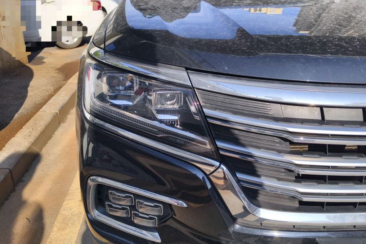 Used Roewe RX8 2019 30T Smart Connectivity Two-Wheel Drive Supreme Flagship Edition Right Front Headlight