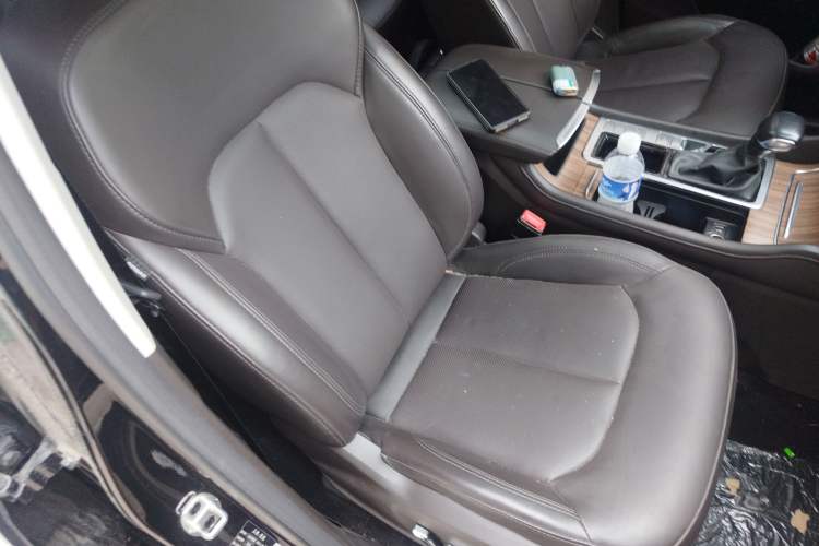 Used Roewe RX8 2019 30T Smart Connectivity Two-Wheel Drive Supreme Flagship Edition Right Front Seat