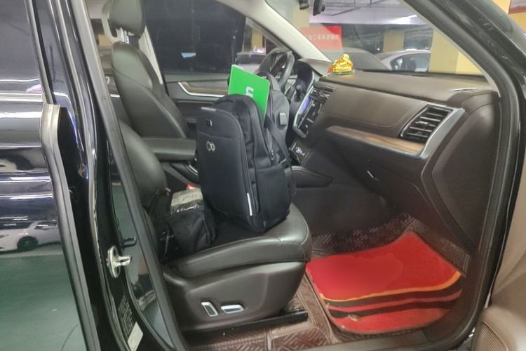 Used Roewe RX8 2019 30T Smart Connectivity Two-Wheel Drive Supreme Flagship Edition Right Front Seat