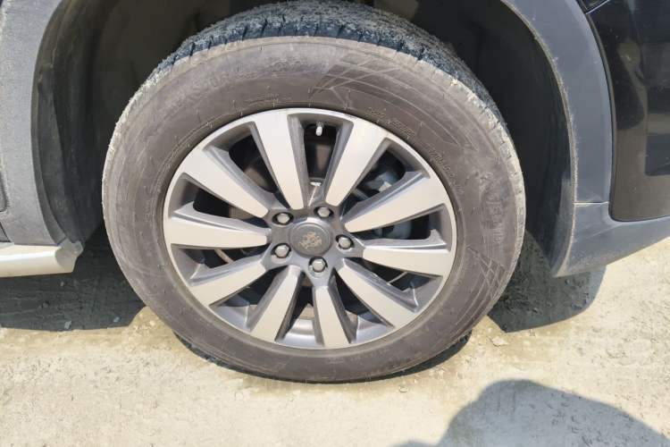 Used Roewe RX8 2019 30T Smart Connectivity Four-Wheel Drive Supreme Flagship Edition Right Front Wheel Hub