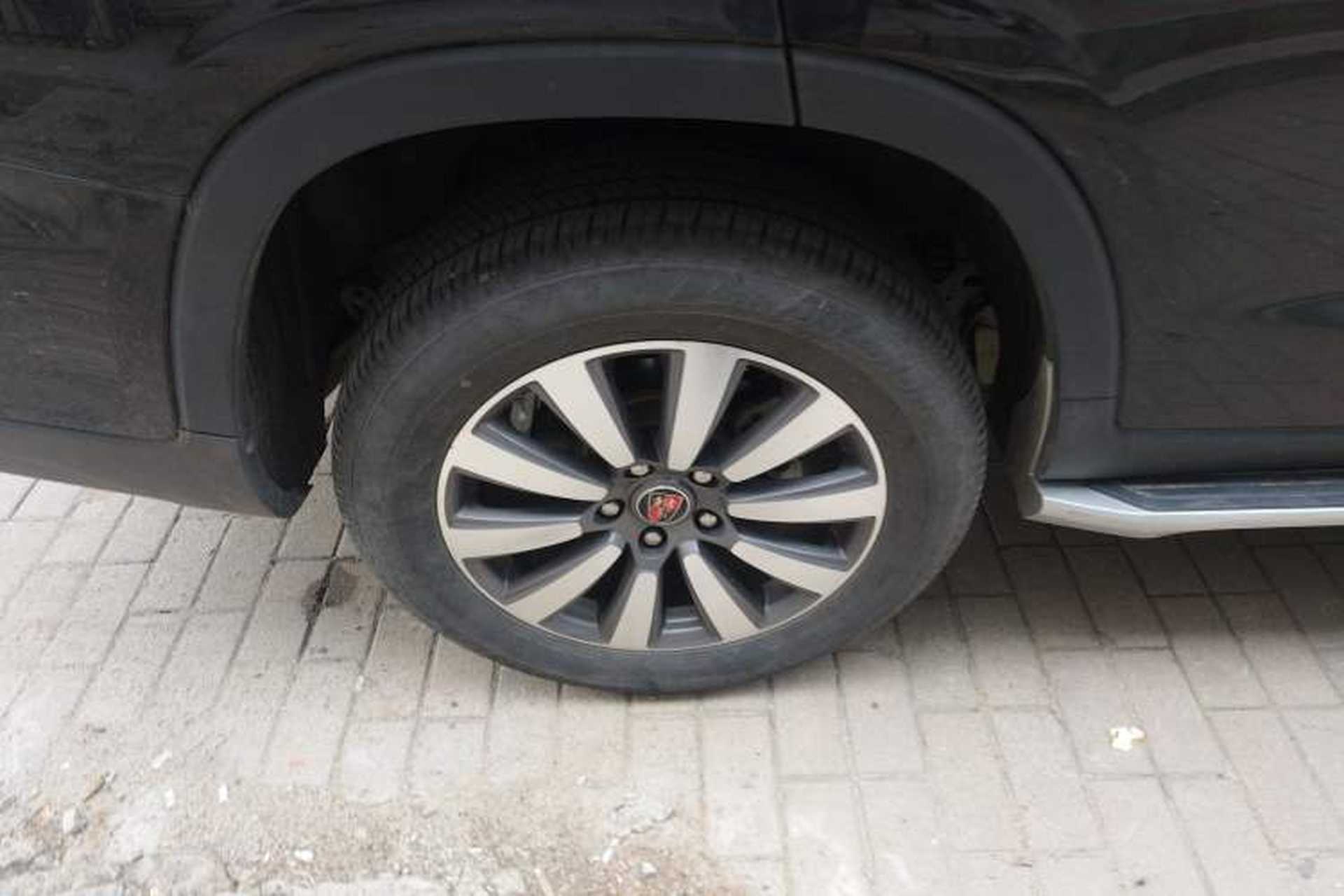 Used Roewe RX8 2019 30T Smart Connectivity Two-Wheel Drive Supreme Flagship Edition Right Rear Wheel Hub