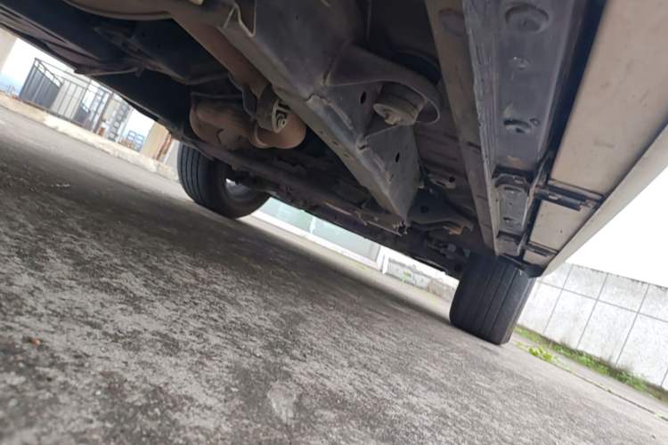 Used Roewe RX8 2019 30T Smart Connectivity Two-Wheel Drive Supreme Flagship Edition Right Side Sill