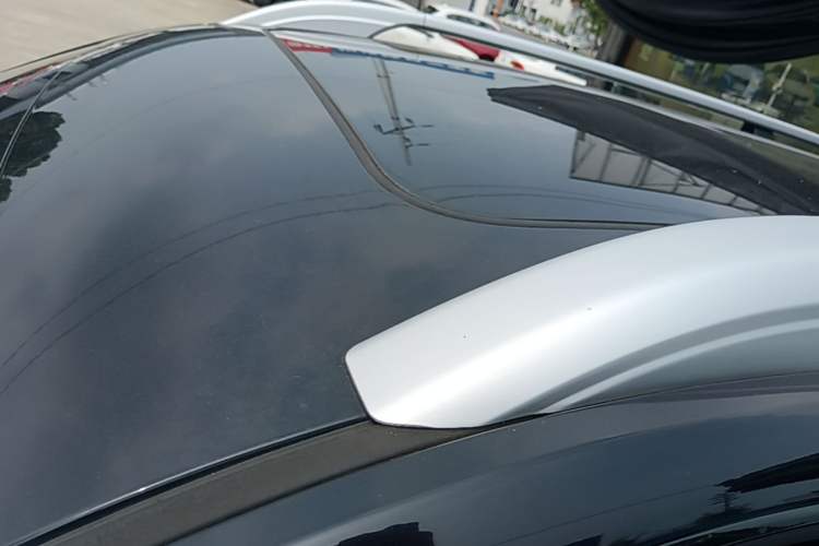 Used Roewe RX8 2019 30T Smart Connectivity Two-Wheel Drive Supreme Flagship Edition Roof