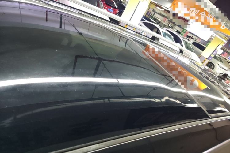 Used Roewe RX8 2019 30T Smart Connectivity Two-Wheel Drive Supreme Flagship Edition Roof