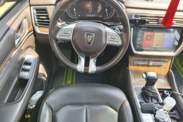 Used Roewe RX8 2019 30T Smart Connectivity Four-Wheel Drive Supreme Flagship Edition Steering Wheel