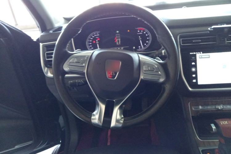 Used Roewe RX8 2019 30T Smart Connectivity Two-Wheel Drive Supreme Flagship Edition Steering Wheel
