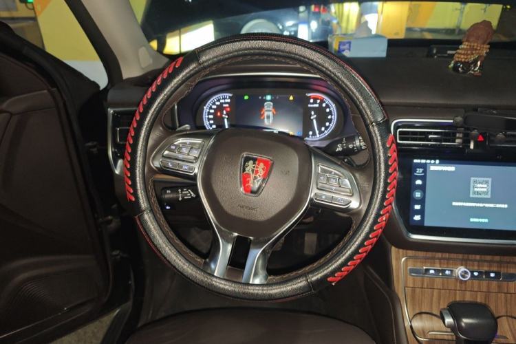 Used Roewe RX8 2019 30T Smart Connectivity Two-Wheel Drive Supreme Flagship Edition Steering Wheel