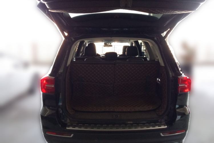 Used Roewe RX8 2019 30T Smart Connectivity Two-Wheel Drive Supreme Flagship Edition Trunk