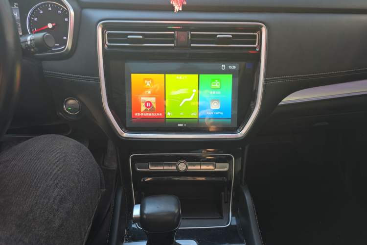 Used Roewe RX8 2019 30T Two-Wheel Drive Supreme Flagship Edition Audio And AC Panel