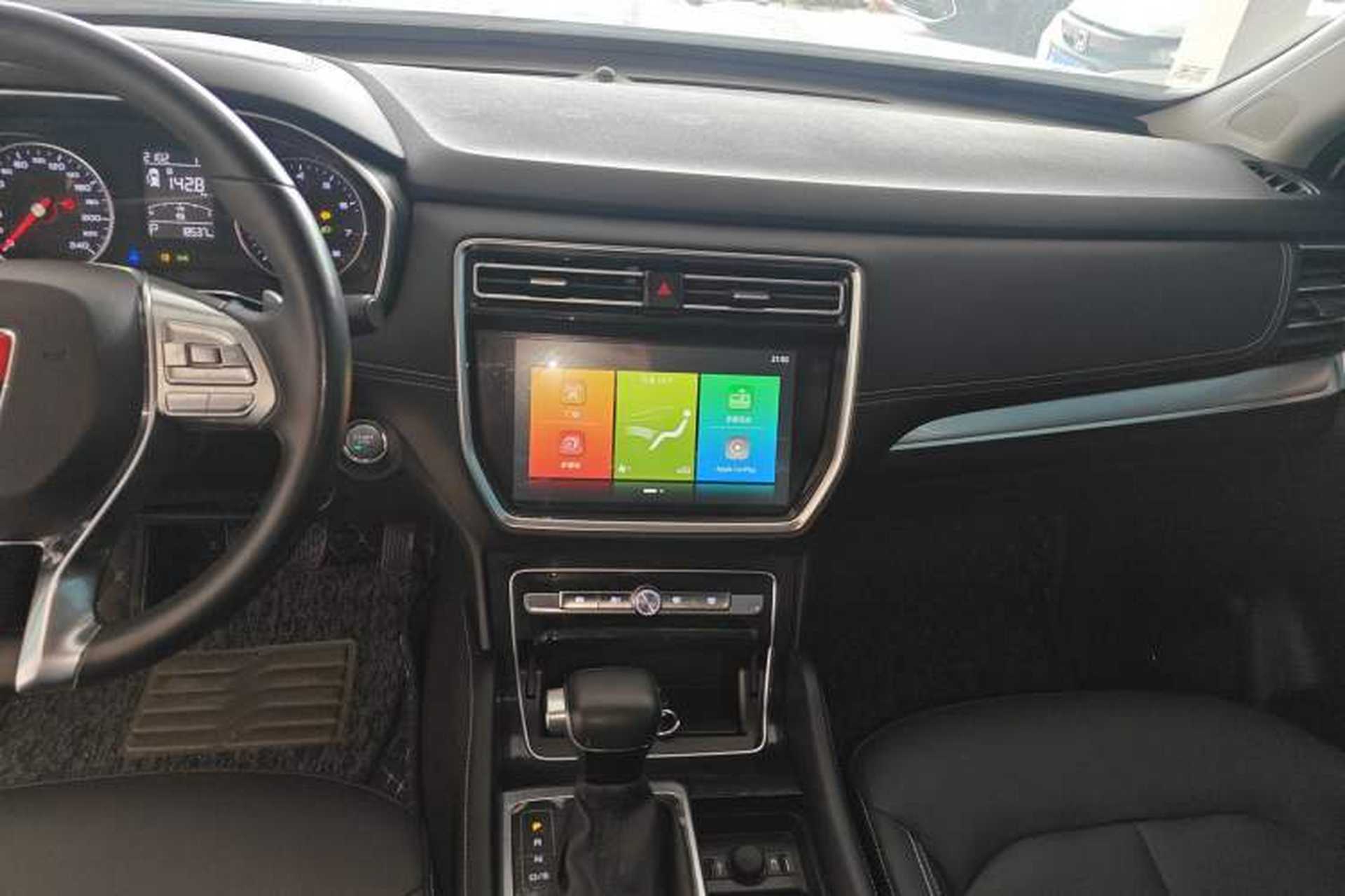 Used Roewe RX8 2019 30T Two-Wheel Drive Supreme Flagship Edition Audio And AC Panel