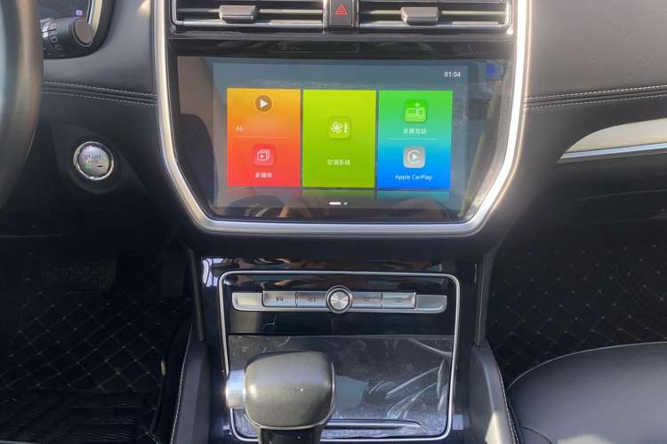 Used Roewe RX8 2019 30T Two-Wheel Drive Supreme Flagship Edition Audio And AC Panel