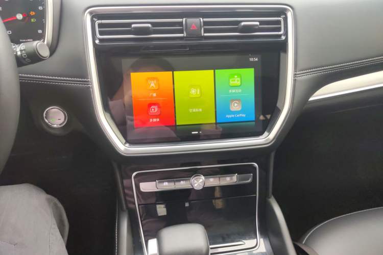 Used Roewe RX8 2019 30T Two-Wheel Drive Supreme Flagship Edition Audio And AC Panel