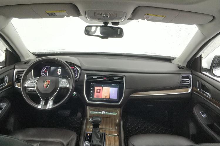 Used Roewe RX8 2019 30T Smart Connectivity Four-Wheel Drive Supreme Flagship Edition Center Console
