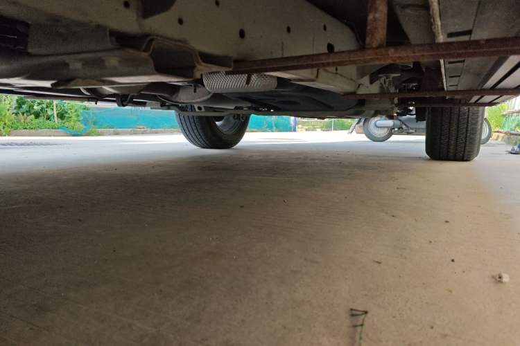 Used Roewe RX8 2019 30T Two-Wheel Drive Supreme Flagship Edition Chassis Front Left