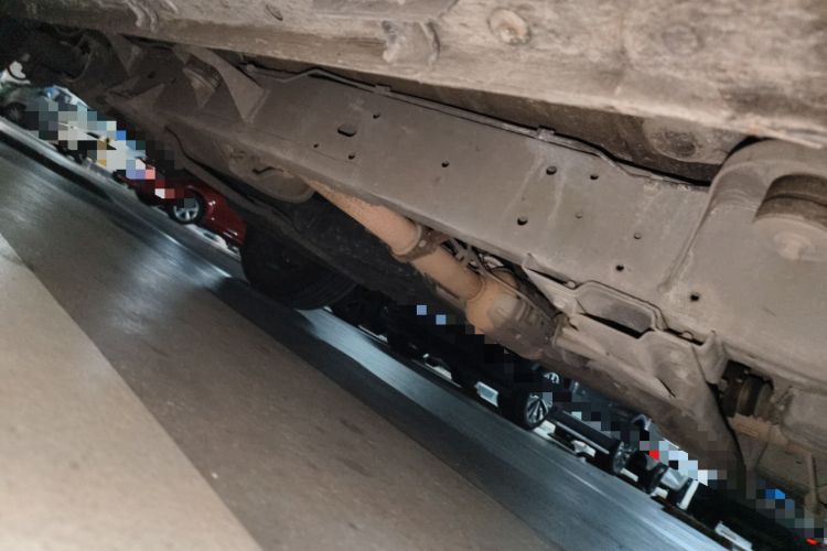 Used Roewe RX8 2019 30T Smart Connectivity Four-Wheel Drive Supreme Flagship Edition Chassis Front Right