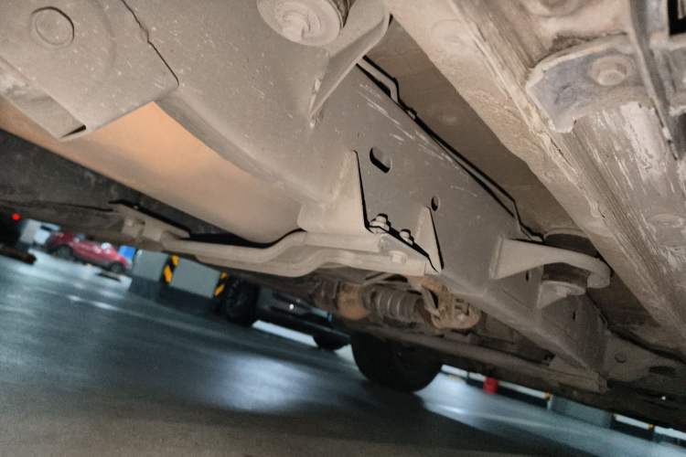 Used Roewe RX8 2019 30T Smart Connectivity Four-Wheel Drive Supreme Flagship Edition Chassis Rear Right
