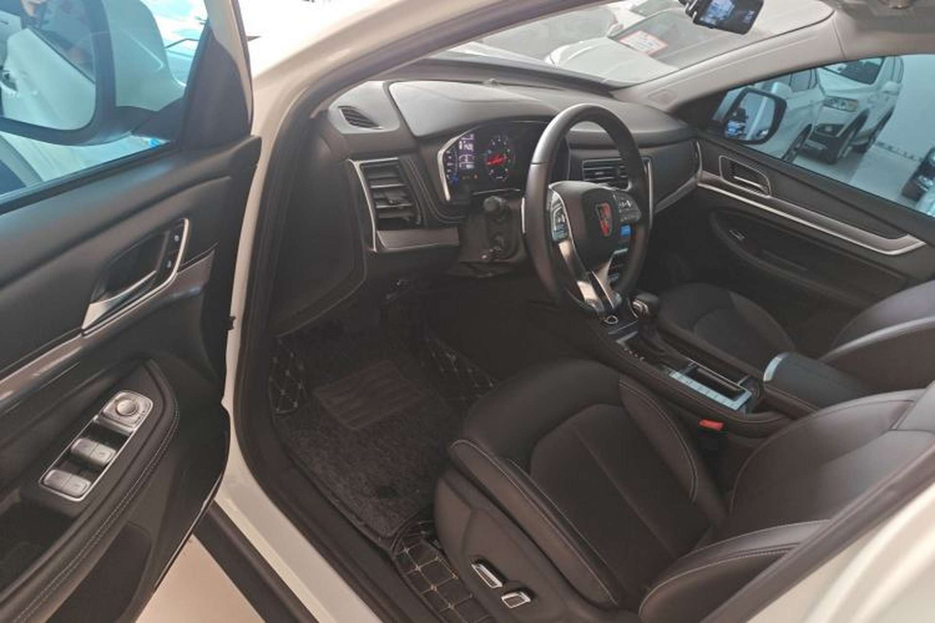 Used Roewe RX8 2019 30T Two-Wheel Drive Supreme Flagship Edition Driver Seat