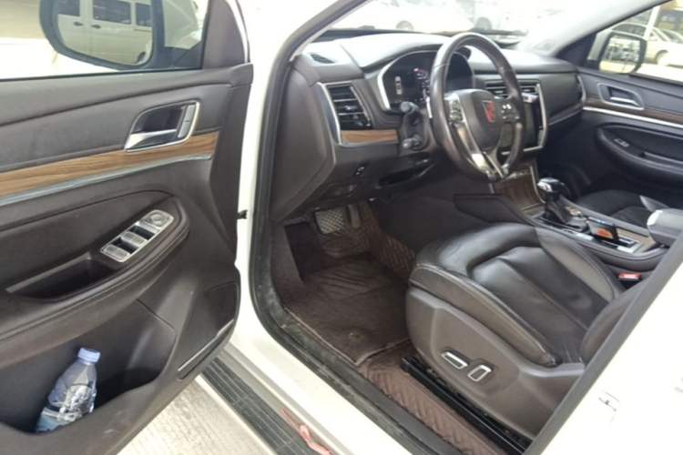Used Roewe RX8 2019 30T Smart Connectivity Two-Wheel Drive Supreme Flagship Edition Driver Seat